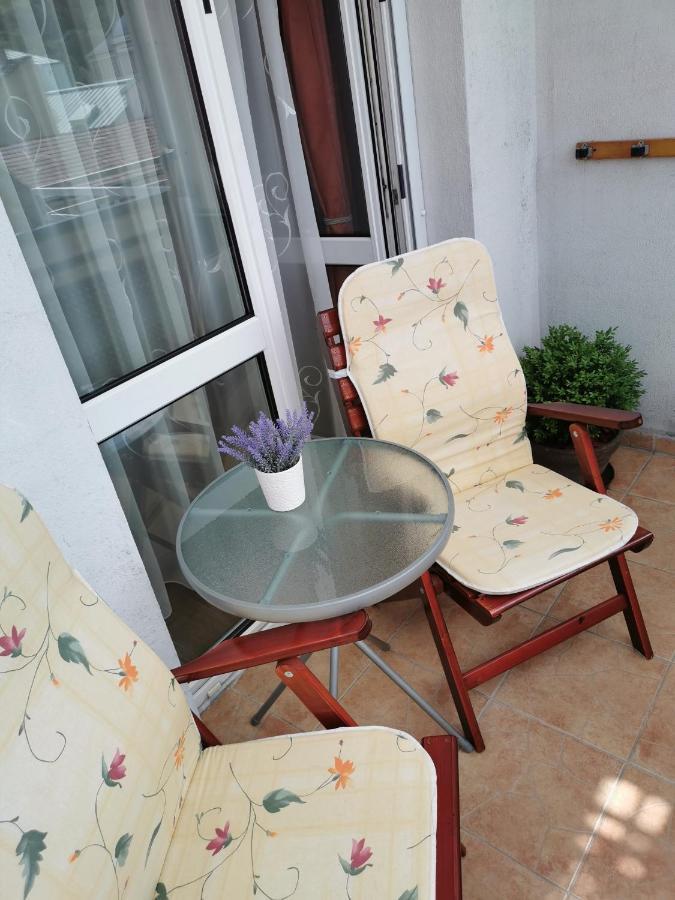 Dia Apartman ميسكولك المظهر الخارجي الصورة